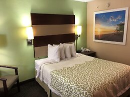 Days Inn by Wyndham Bradenton I-75
