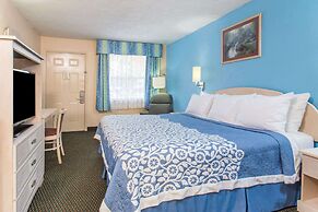 Days Inn by Wyndham Bradenton I-75