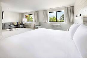 The Pell - Part of JdV by Hyatt