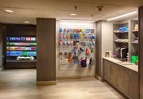 DoubleTree by Hilton Denver - Westminster