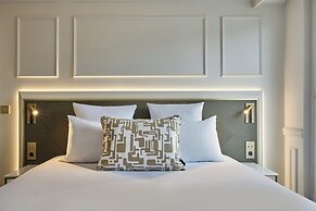 Posy Hotel by Happyculture