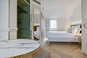 Posy Hotel by Happyculture