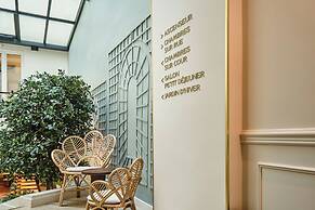 Posy Hotel by Happyculture