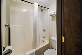 Econo Lodge Duluth near Miller Hill Mall
