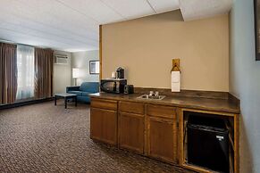 Econo Lodge Duluth near Miller Hill Mall