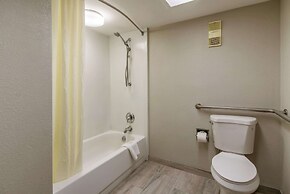 Clarion Hotel Jackson Northwest