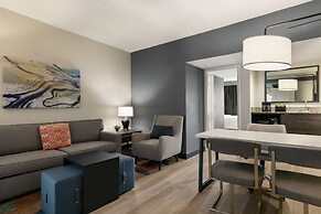Embassy Suites by Hilton Los Angeles Downey