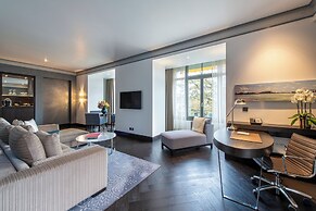 Royal Savoy Hotel & Spa