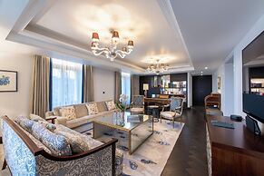 Royal Savoy Hotel & Spa