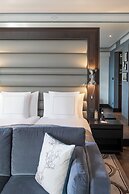 Royal Savoy Hotel & Spa