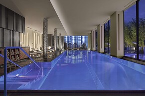 Royal Savoy Hotel & Spa
