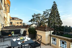 Royal Savoy Hotel & Spa