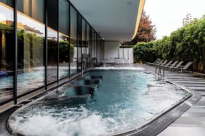Royal Savoy Hotel & Spa