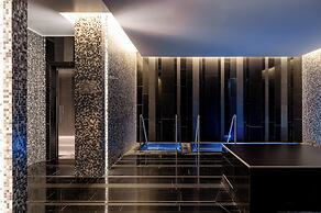 Royal Savoy Hotel & Spa