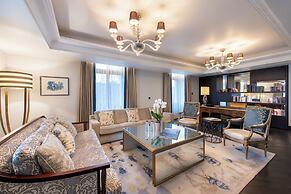 Royal Savoy Hotel & Spa