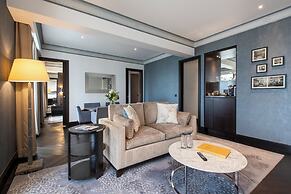 Royal Savoy Hotel & Spa