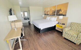 Days Inn by Wyndham Canton