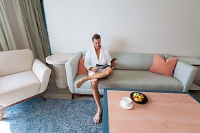 Tideline Palm Beach Ocean Resort and Spa