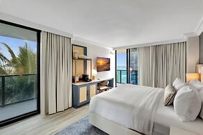 Tideline Palm Beach Ocean Resort and Spa