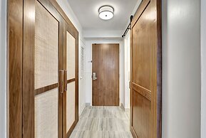 Tideline Palm Beach Ocean Resort and Spa