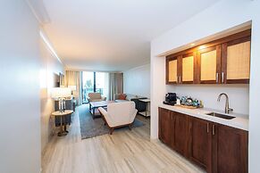 Tideline Palm Beach Ocean Resort and Spa