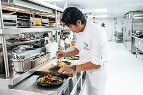 Tideline Palm Beach Ocean Resort and Spa