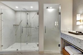 Tideline Palm Beach Ocean Resort and Spa