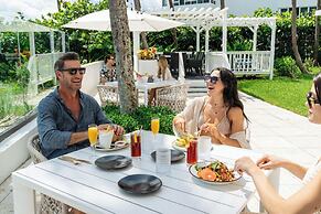 Tideline Palm Beach Ocean Resort and Spa