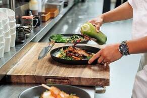 Tideline Palm Beach Ocean Resort and Spa