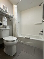 Quality Inn Calhoun North I-75