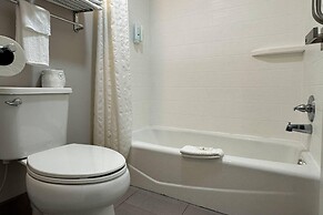 Quality Inn Calhoun North I-75