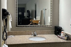 Quality Inn Calhoun North I-75