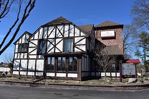East Norwich Inn