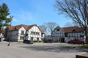 East Norwich Inn