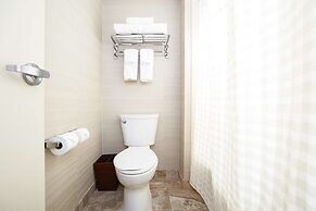 DoubleTree Suites by Hilton Hotel Cincinnati - Blue Ash