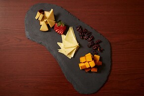 DoubleTree Suites by Hilton Hotel Cincinnati - Blue Ash