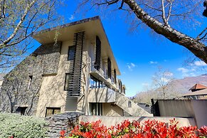 Garden Court Suites And Apartments