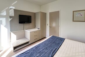 Garden Court Suites And Apartments