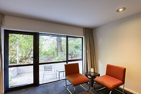 Garden Court Suites And Apartments