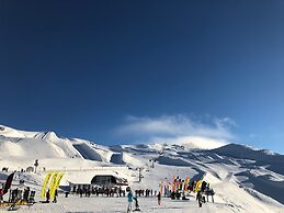 Garden Court Suites And Apartments