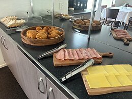 Garden Court Suites And Apartments