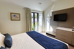 Garden Court Suites And Apartments