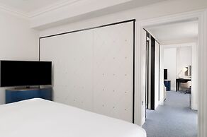 The Waldorf Hilton, London