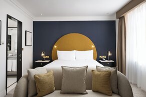 The Waldorf Hilton, London