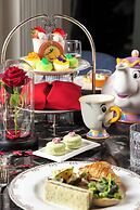 The Waldorf Hilton, London