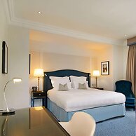 The Waldorf Hilton, London