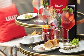 The Waldorf Hilton, London