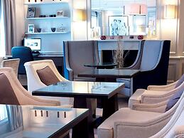 The Waldorf Hilton, London