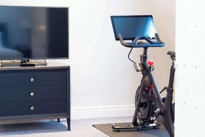 The Waldorf Hilton, London