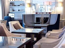 The Waldorf Hilton, London